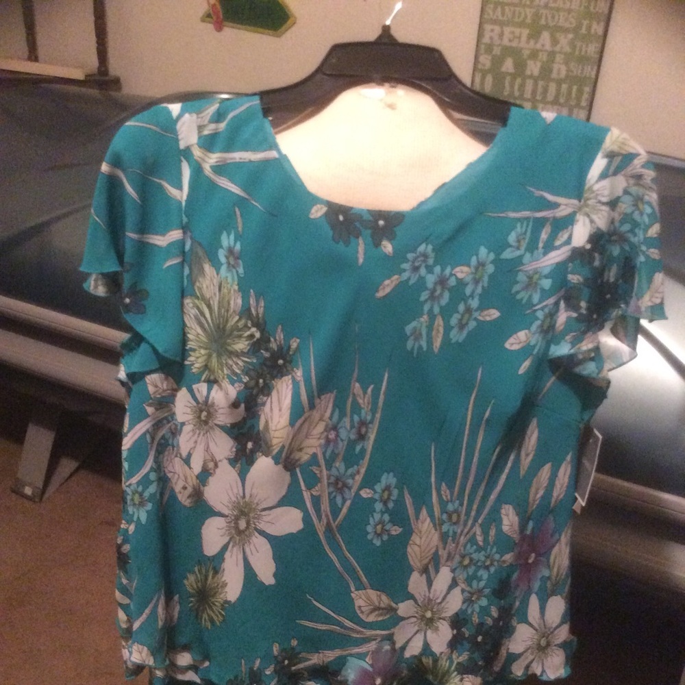 NWT Sag Harbor 14P Skirt-Top set